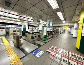 大門駅（都営浅草線・都営大江戸線）