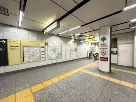都営浅草線「宝町駅」