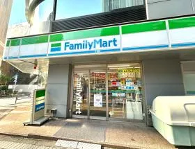 ファミリーマート