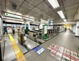大門駅（都営浅草線・都営大江戸線）