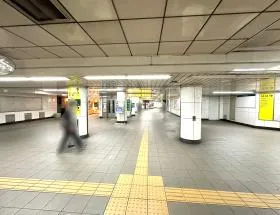 大門駅（都営浅草線・都営大江戸線）
