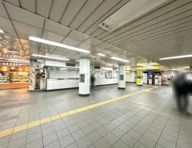 大門駅（都営浅草線・都営大江戸線）