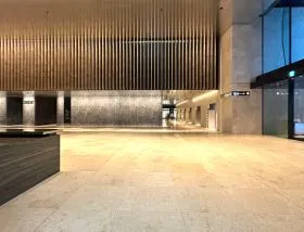 WAW虎ノ門アルセアタワーの外観