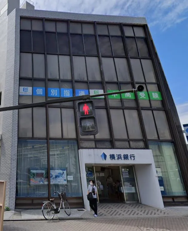 本郷台駅前団地5号棟ビルの外観写真
