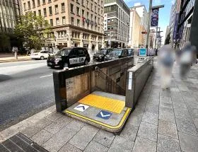 出入口6（地上）