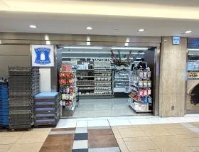 ローソン（ヤエチカ内）