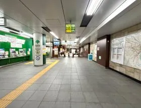 神保町駅（都営新宿線・都営三田線・東京メトロ半蔵門線）