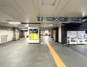 神保町駅（都営新宿線・都営三田線・東京メトロ半蔵門線）