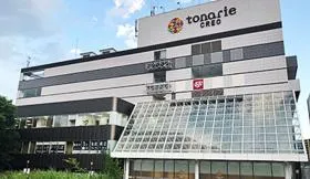 トナリエCREOビルの外観